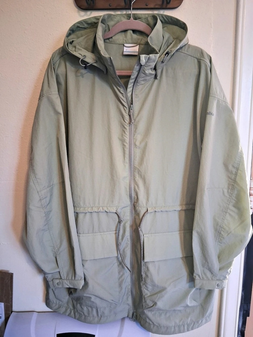 Columbia Women's Paracutie Mid Cargo Windbreaker Hooded Utility Jacket